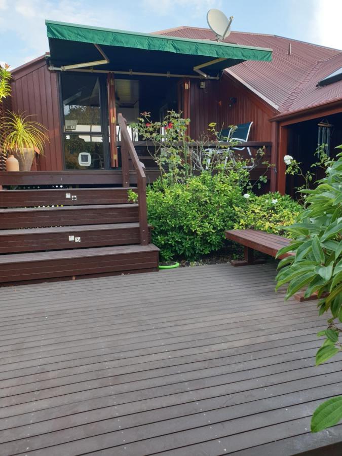 Lake View Garden Apartment Taupo Exterior foto